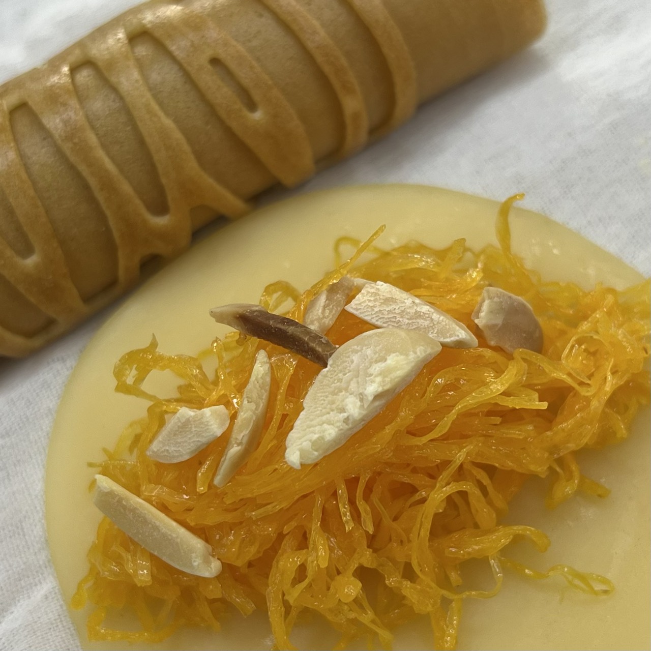 ฝอยทอง + อัลม่อน