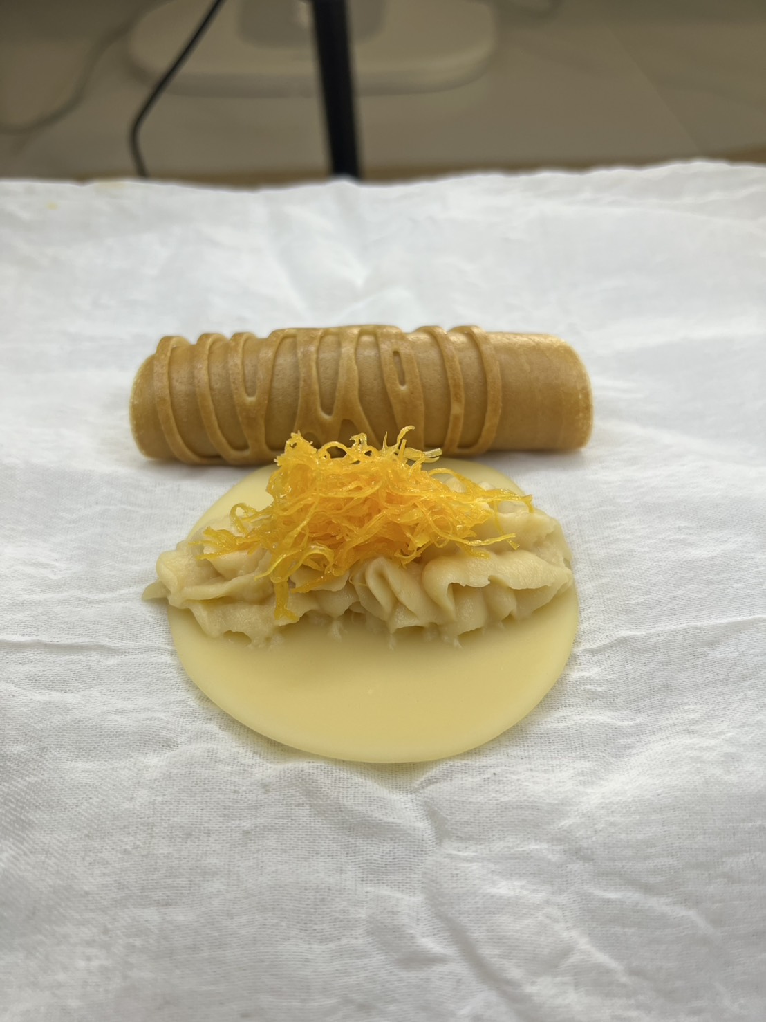 ครีม + ฝอยทอง